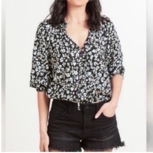 Evereve Sanctuary Don’t Forget Navy Floral Blouse